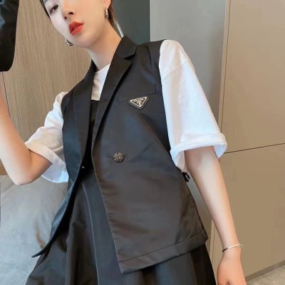 PRADA プラダ ベスト 大特価