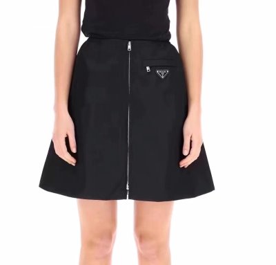PRADA プラダ ハーフスカート 人気新商品