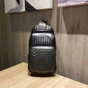 今季爆発的な人気 ボッテガ ヴェネタ BOTTEGA VENETA注目美品 ウエストポーチ 最終数量限り