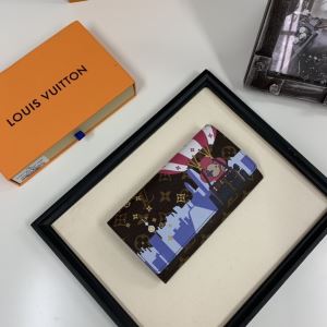 に欠かせない ルイ ヴィトン LOUIS VUITTONおしゃれでおすすめ今季トレンド 財布ウォレット おススメの秋冬アイテムをCHECK