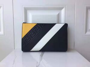 秋冬流行20202020年人気色 フェンディ機能性や暖かさ着用感すごい FENDI 20202020年AW人気ブランド ハンドバッグ