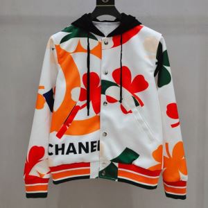 【2020秋冬】今きてる最先端ブランド CHANEL シャネル 薄手で軽量なのにとても暖かい ブルゾン