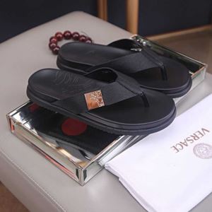 今っぽく新作アイテム サンダル 快適な着心地 ヴェルサーチ今年もトレンド VERSACE 2020春夏は人気定番