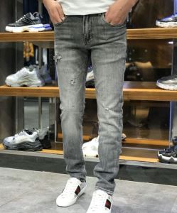 コレクション ジーンズ 限定色がお目見え ドルチェガッバーナ DolceGabbana