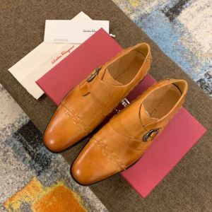 リラックススタイルが実現 サルヴァトーレフェラガモ FERRAGAMO 2020年最新ファッション ビジネスシューズ 抜け感スゴイ