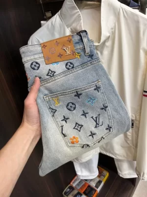 2025春先LOUIS VUITTON ルイヴィトンジーンズ/デニムネーム入り