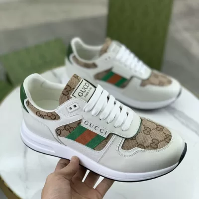 GUCCI スニーカー疲れ知らずのクッション性!一日中歩ける軽さ