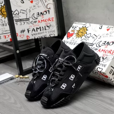 DOLCE＆GABBANA スニーカー梅雨時期の救世主★撥水＆抗菌加工
