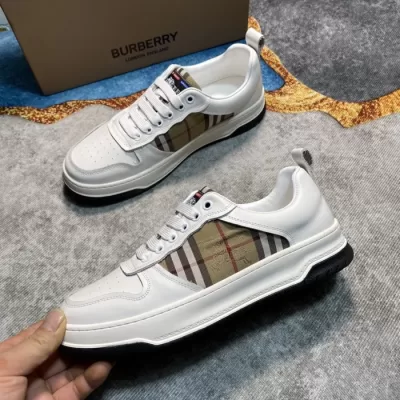 BURBERRY スニーカービンテージ愛好家へ◎年代ストリート風再現