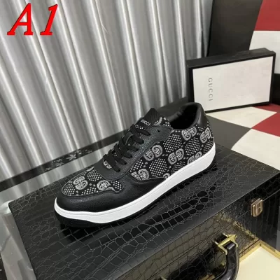 GUCCI スニーカー冬のマストアイテム!防寒インナー付きブーツ