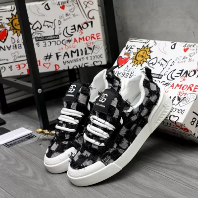 DOLCE＆GABBANA スニーカークリスマス限定★ゴールドアクセントで華やかに