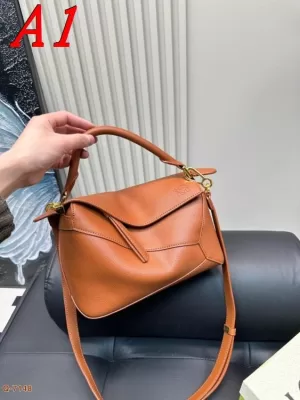 2025 ワクワクする ショルダーバッグ/ハンドバッグ LOEWE  ロエベ   25CM/18CM