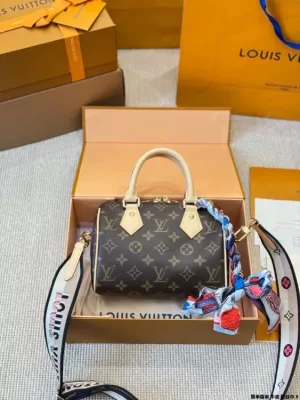 2025 シンプル ショルダーバッグ/ハンドバッグ LOUIS VUITTON ルイヴィトン 20CM