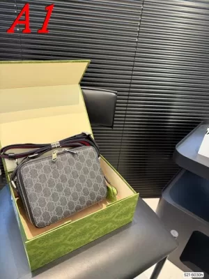 2025 きれい カメラバッグ GUCCI グッチ 19CM