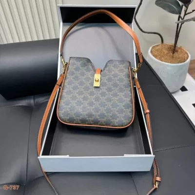 2025 ポップ ショルダーバッグ CELINE  セリーヌ   24CM