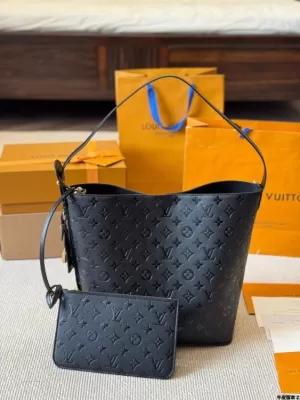 2025 クール わきの下包み LOUIS VUITTON ルイヴィトン 27CM