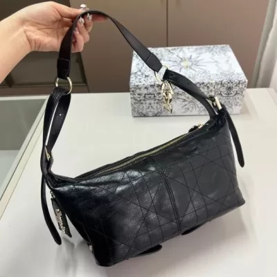 2025 未使用 わきの下包み DIOR ディオール 27CM