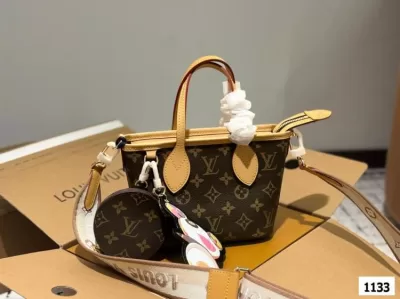2025 美品 ショルダーバッグ/ハンドバッグ LOUIS VUITTON ルイヴィトン 25CM