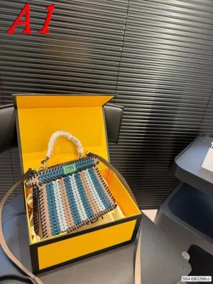 2025 カジュアル ショルダーバッグ/ハンドバッグ FENDI フェンデイ 20CM