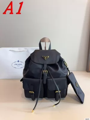 2025 特別な日向け リュックサック PRADA  プラダ   29CM