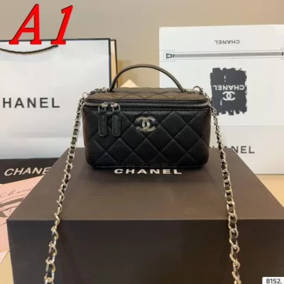 2025 しなやか ショルダーバッグ/ハンドバッグ CHANEL  シャネル   18CM