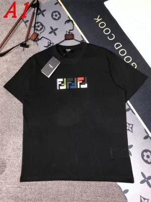 2025新作 FENDIフェンデイ ラウンドネック 半袖Tシャツ コーディネート自在