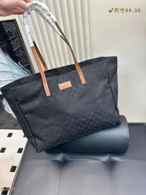 2025 高機能 ハンドバッグ GUCCI グッチ 44CM