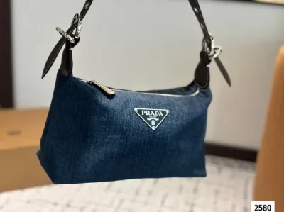 2025 ゴージャス わきの下包み PRADA  プラダ   24CM