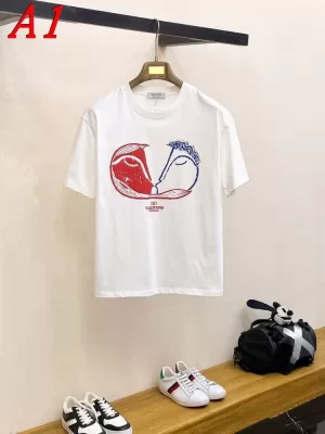 2025新作 VALENTINOヴァレンティノ クルーネック 半袖Tシャツ ビビッド