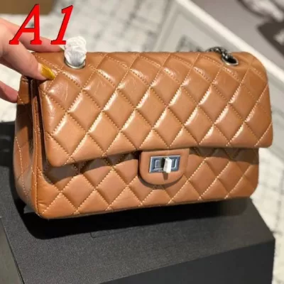 2025 シンプル ショルダーバッグ/ショルダーバッグ CHANEL  シャネル   26CM