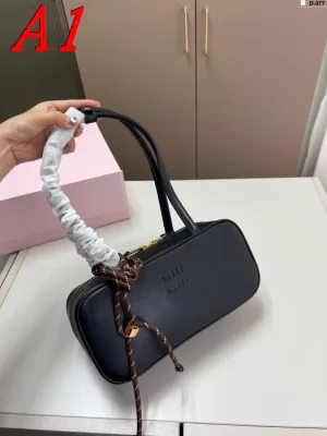 2025 サラッとした ハンドバッグ MCM エムシーエム 28CM