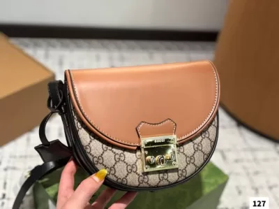 2025 エスニック ショルダーバッグ/ショルダーバッグ GUCCI グッチ 12CM