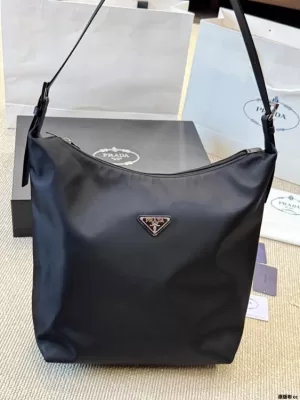 2025 クール トートバッグ PRADA  プラダ   28CM