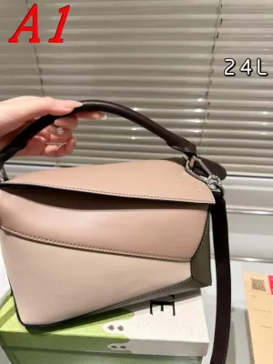 2025 憧れの ショルダーバッグ/ハンドバッグ LOEWE  ロエベ   24CM