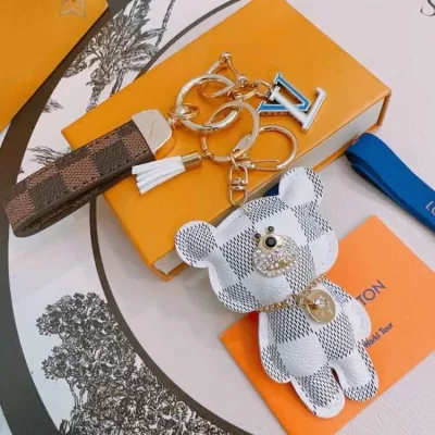 ルイヴィトン キーホルダー 2025SS 匠の技術 LOUIS VUITTON