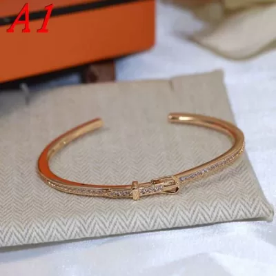 エルメス ブレスレット/バングル 2025SS コーデの要 HERMES