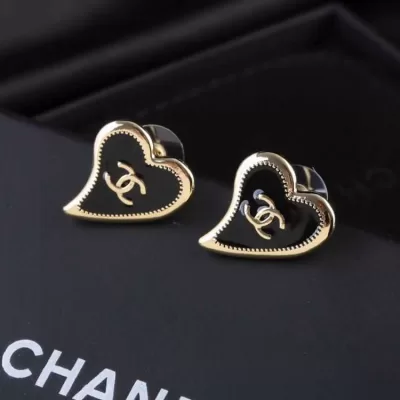 シャネル ピアス 2025SS 洗練された耐久性 CHANEL