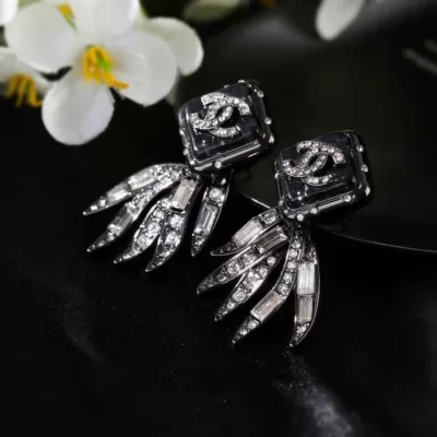 シャネル ピアス 2025SS 普遍的な美しさ CHANEL