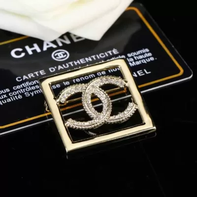 シャネル ブローチ 2025SS 世代を超えて愛される CHANEL