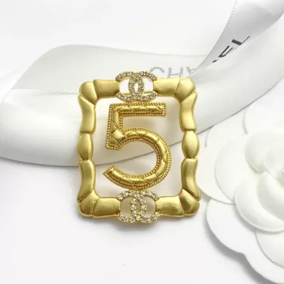 シャネル ブローチ 2025SS 定番デザイン CHANEL