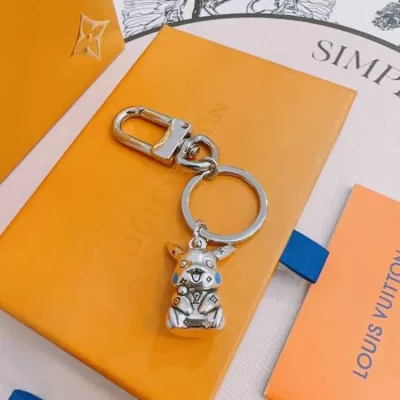 ルイヴィトン キーホルダー 2025SS モダンクラシック LOUIS VUITTON