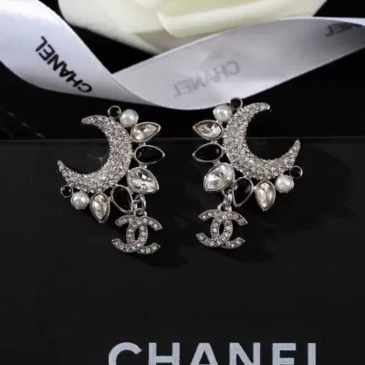 シャネル イヤリング 2025SS ワードローブの定番 CHANEL
