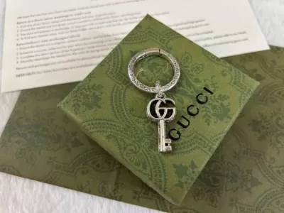 グッチ キーホルダー 2025SS 光沢持続 GUCCI