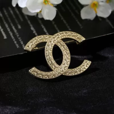 シャネル ブローチ 2025SS トレンドに左右されない CHANEL
