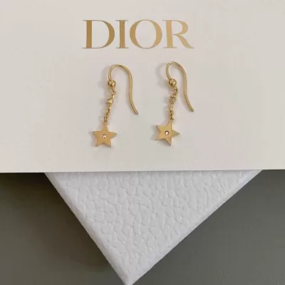 ディオール イヤリング 2025SS 年代を選ばない DIOR