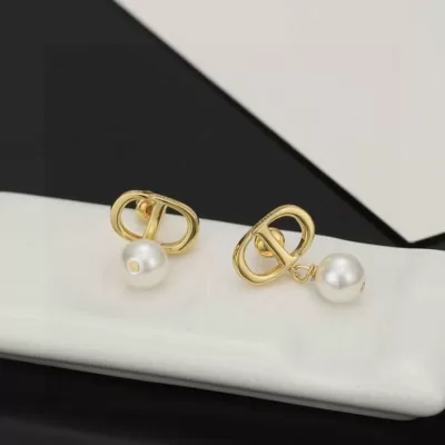 ディオール ピアス 2025SS 経年変化少ない DIOR