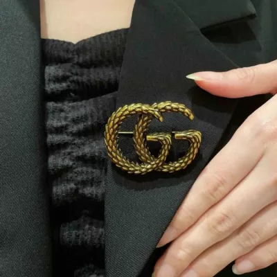 グッチ ブローチ 2025SS ウィメンズベーシック GUCCI