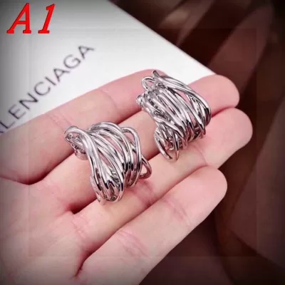 バレンシアガ ピアス 2025SS 洗練された耐久性 BALENCIAGA