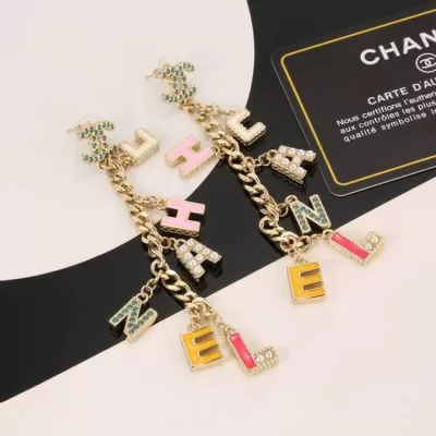 シャネル イヤリング 2025SS 時代を超える CHANEL