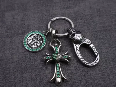 クロムハーツ キーホルダー 2025SS 世代を超えて愛される CHROME HEARTS